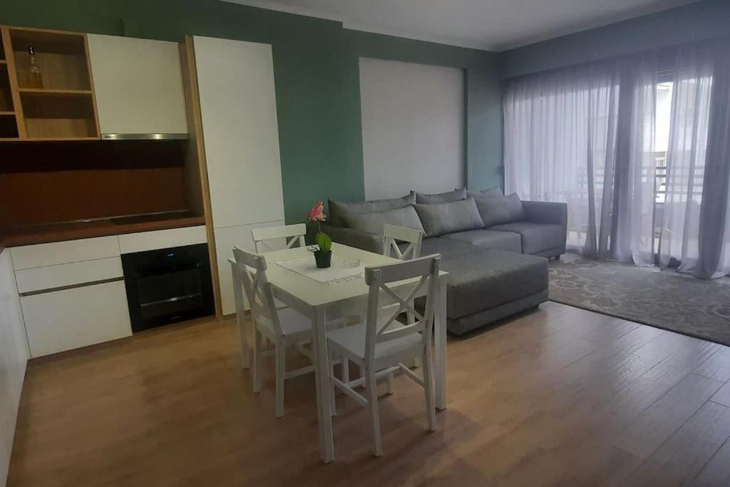 Apartment Flower Tirana